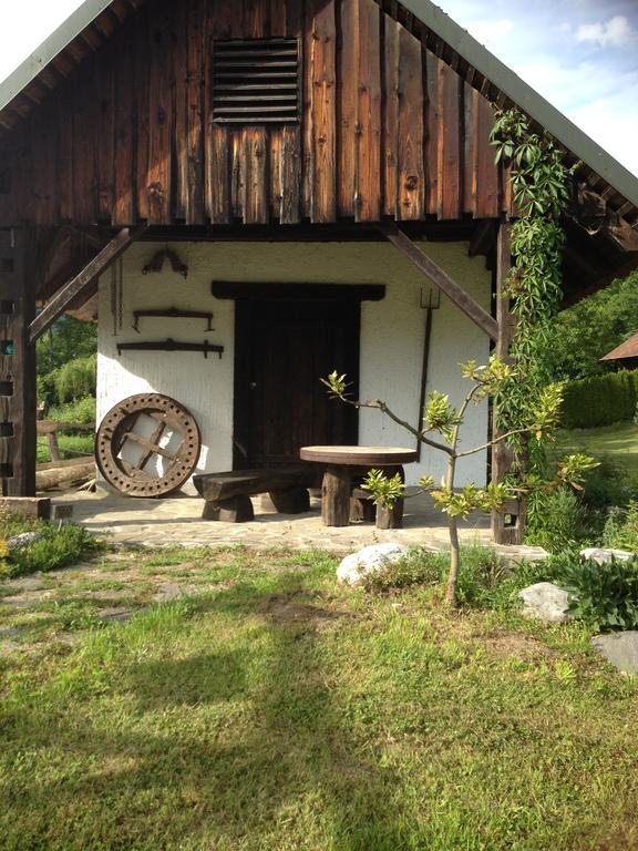 Gostisce Smuk Hotel Krize Exterior photo