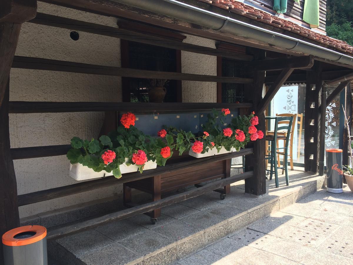 Gostisce Smuk Hotel Krize Exterior photo